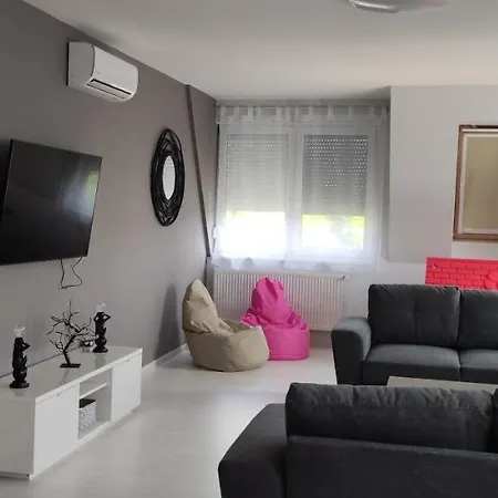 Ikon Apartman Hajduszoboszlo Exterior photo